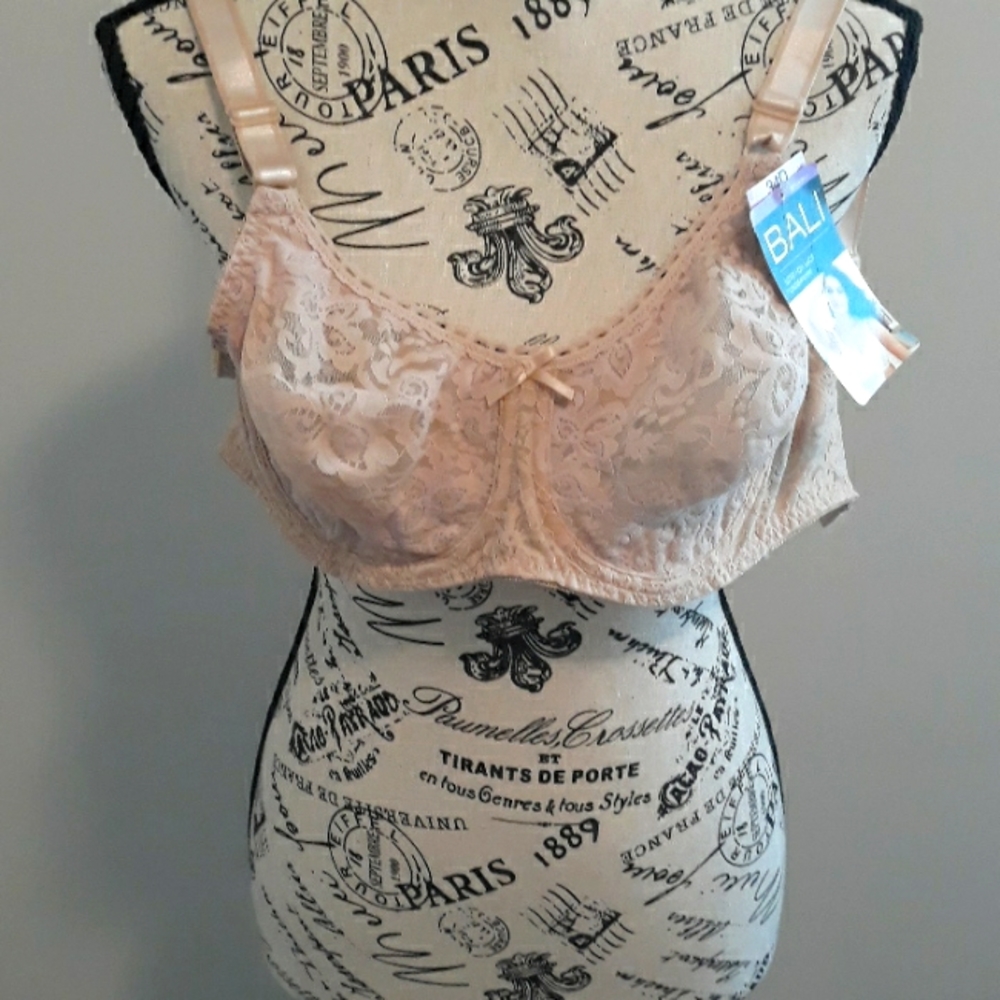 NWT Bali bra.